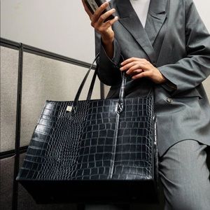 BÉIS The Mini Work Tote
IN  BLACK CROC